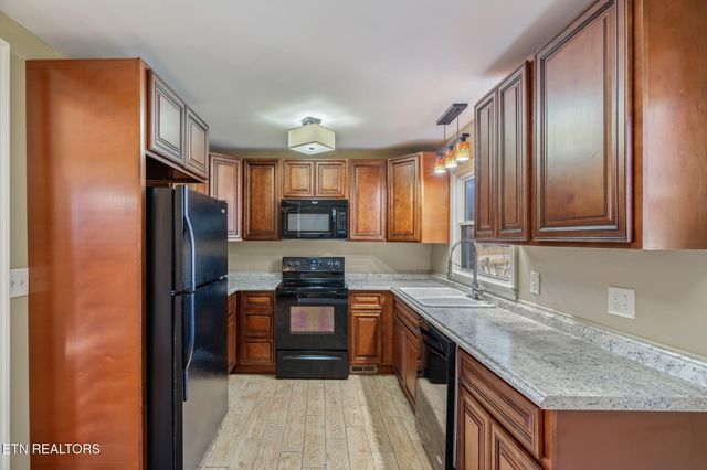 914 E Beaver Creek Drive, Knoxville, TN 37918