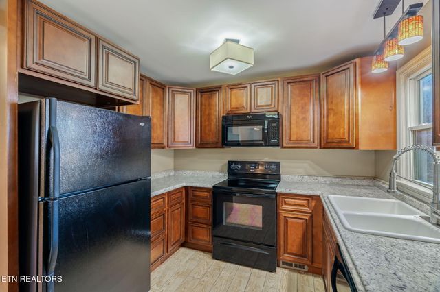 914 E Beaver Creek Drive, Knoxville, TN 37918