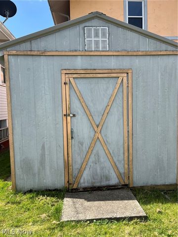 26 2nd Street, Beech Bottom, WV 26030