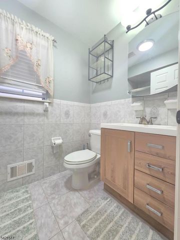 519 Fulton St, Elizabeth City, NJ 07206