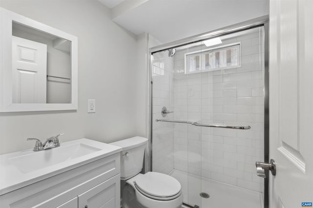 2552 WOODLAND DR, Charlottesville, VA 22903
