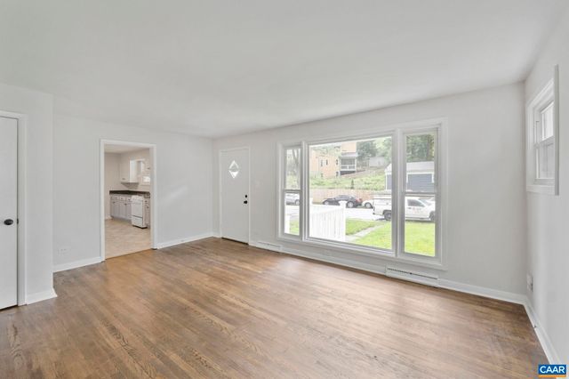 2552 WOODLAND DR, Charlottesville, VA 22903
