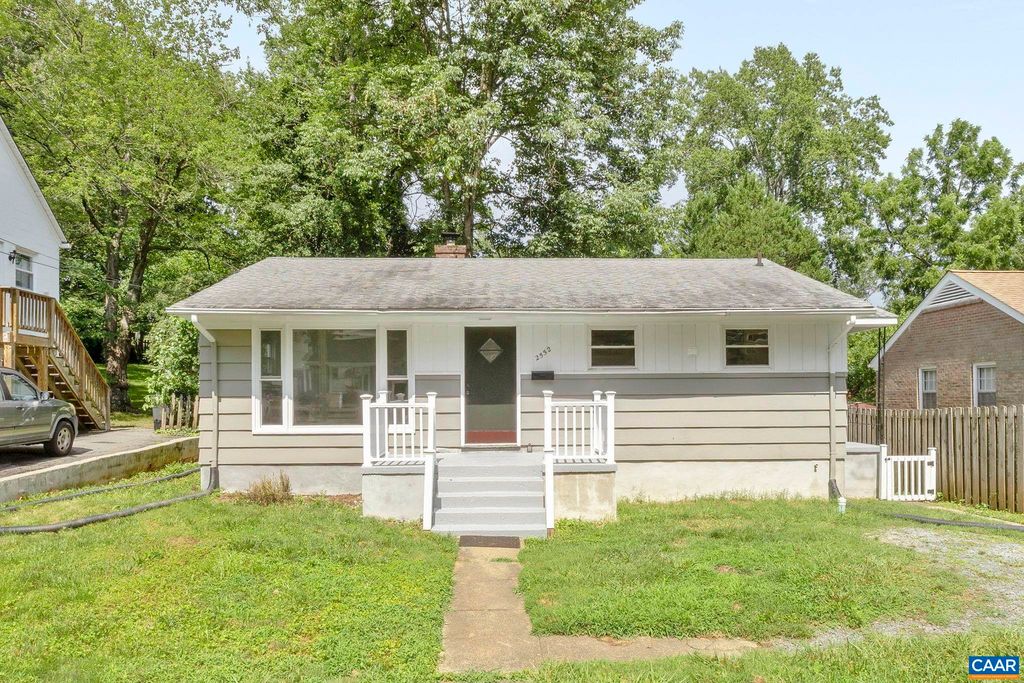 2552 WOODLAND DR, Charlottesville, VA 22903