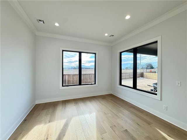 6613 SW First Light Street, Bentonville, AR 72713