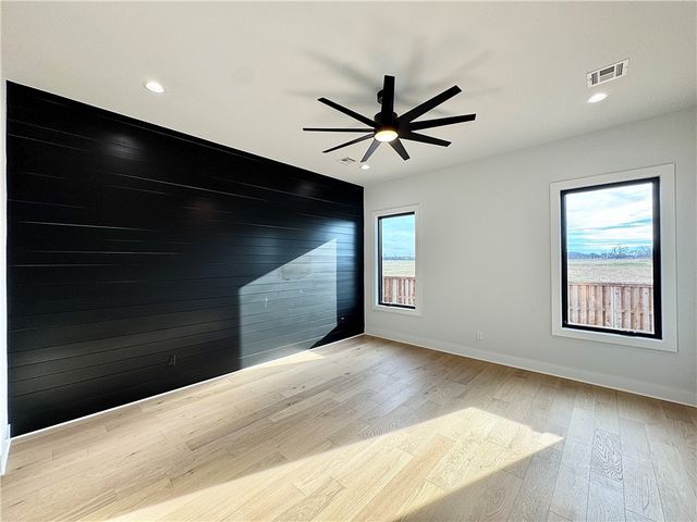 6613 SW First Light Street, Bentonville, AR 72713