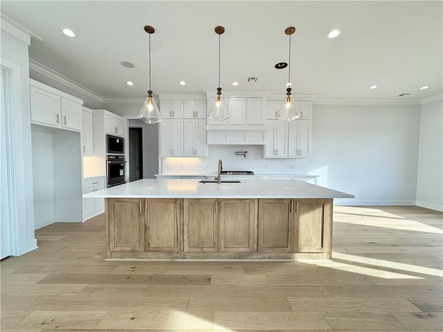 6613 SW First Light Street, Bentonville, AR 72713