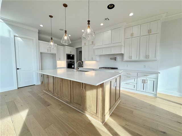 6613 SW First Light Street, Bentonville, AR 72713