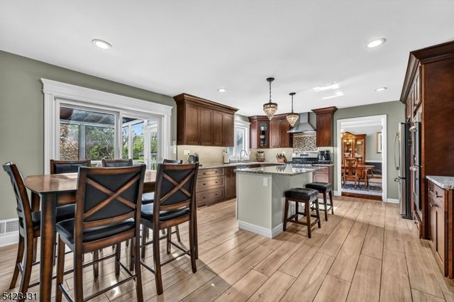 19 Daniel Dr, Hillsborough Twp., NJ 08844