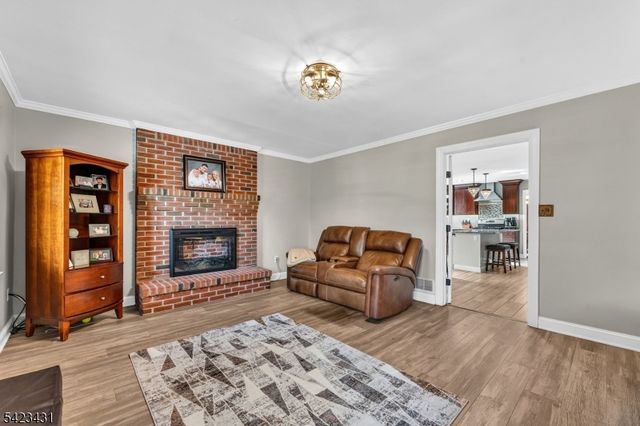 19 Daniel Dr, Hillsborough Twp., NJ 08844