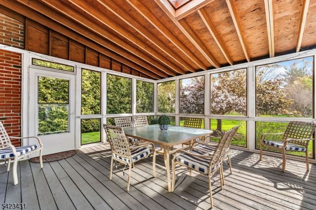 19 Daniel Dr, Hillsborough Twp., NJ 08844