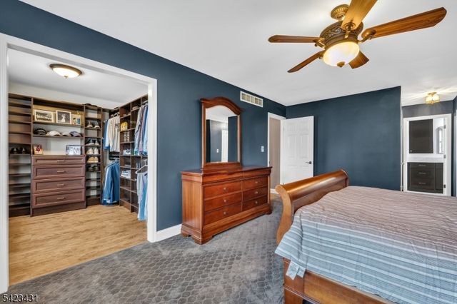 19 Daniel Dr, Hillsborough Twp., NJ 08844