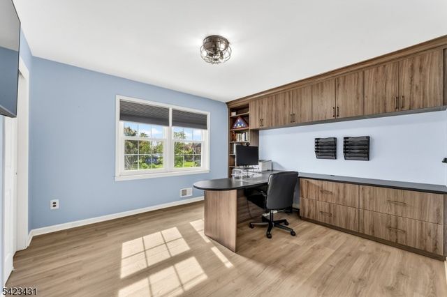 19 Daniel Dr, Hillsborough Twp., NJ 08844