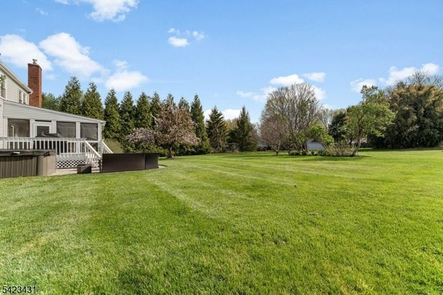 19 Daniel Dr, Hillsborough Twp., NJ 08844