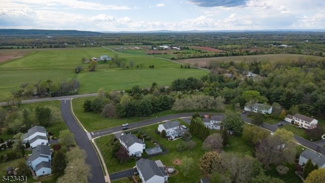 19 Daniel Dr, Hillsborough Twp., NJ 08844