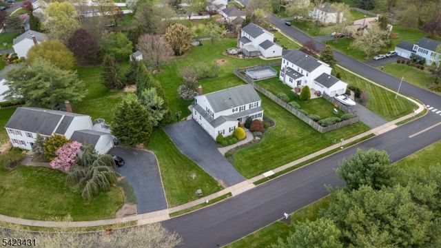 19 Daniel Dr, Hillsborough Twp., NJ 08844