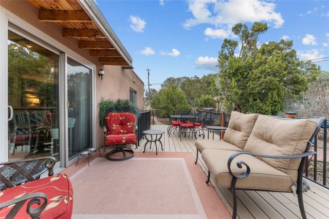 2213 Fort Union, Santa Fe, NM 87505
