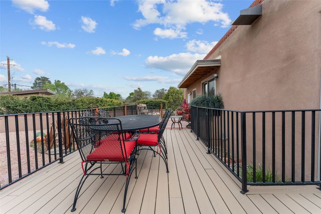 2213 Fort Union, Santa Fe, NM 87505