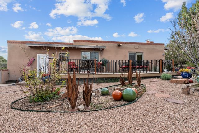 2213 Fort Union, Santa Fe, NM 87505