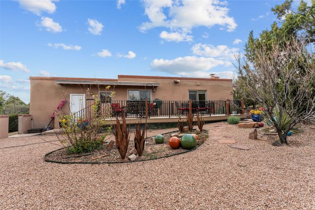2213 Fort Union, Santa Fe, NM 87505