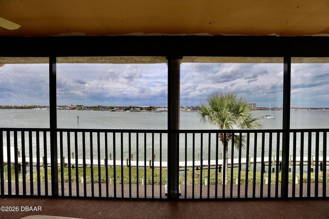 442 Bouchelle Dr Apt 305, New Smyrna Beach, FL 32169