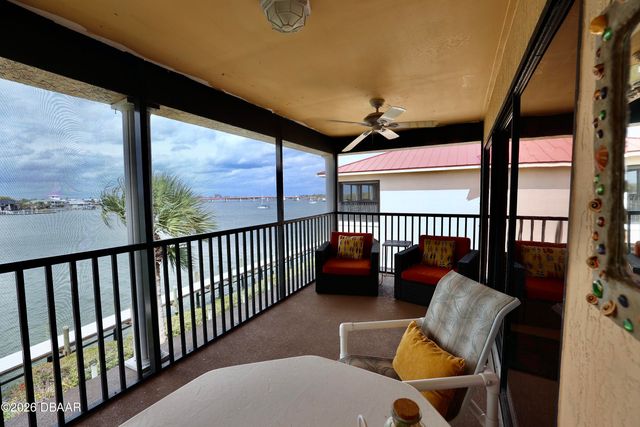 442 Bouchelle Dr Apt 305, New Smyrna Beach, FL 32169