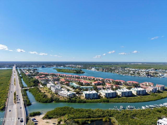 442 Bouchelle Dr Apt 305, New Smyrna Beach, FL 32169