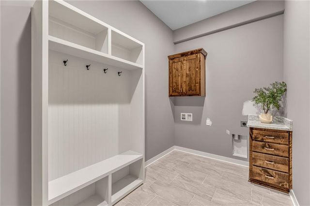 1006 Bluestem Circle, Baldwin City, KS 66006