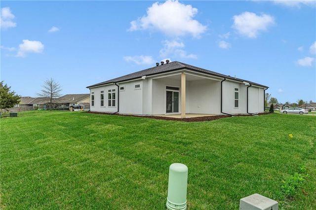 1006 Bluestem Circle, Baldwin City, KS 66006