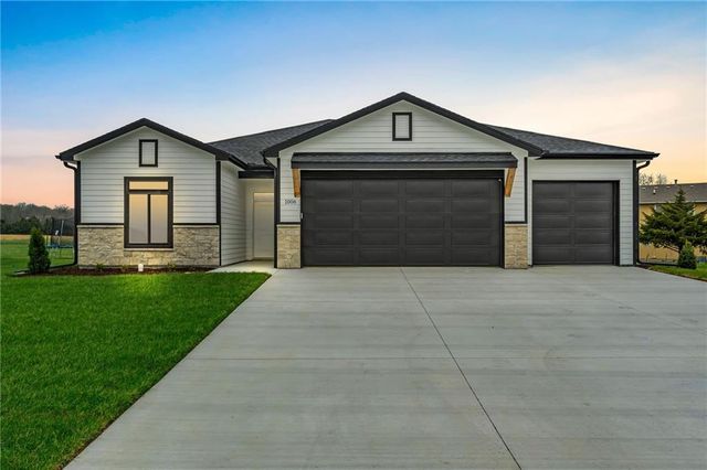 1006 Bluestem Circle, Baldwin City, KS 66006