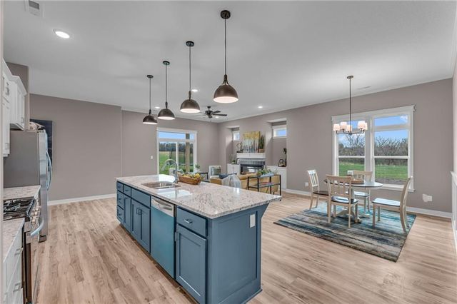 1006 Bluestem Circle, Baldwin City, KS 66006