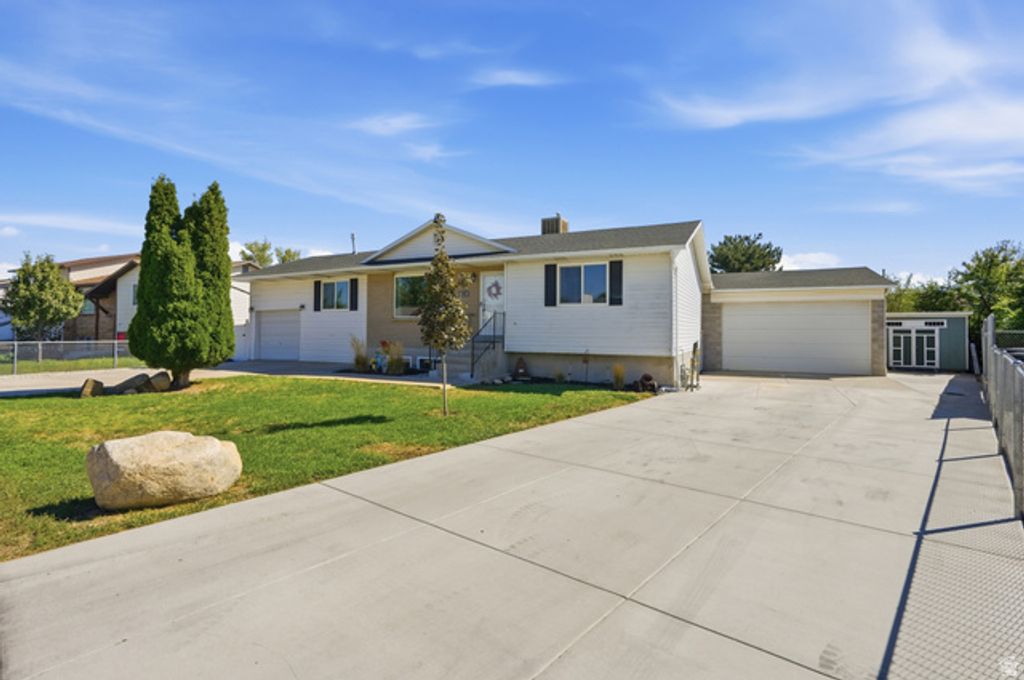 7587 S MARYLEBONE RD, West Jordan, UT 84084 — exterior