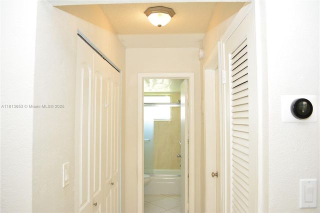 705 NE 2nd St 4, Hallandale Beach, FL 33009