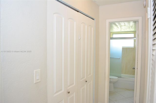705 NE 2nd St 4, Hallandale Beach, FL 33009