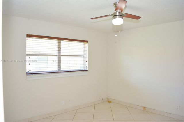 705 NE 2nd St 4, Hallandale Beach, FL 33009