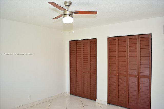 705 NE 2nd St 4, Hallandale Beach, FL 33009