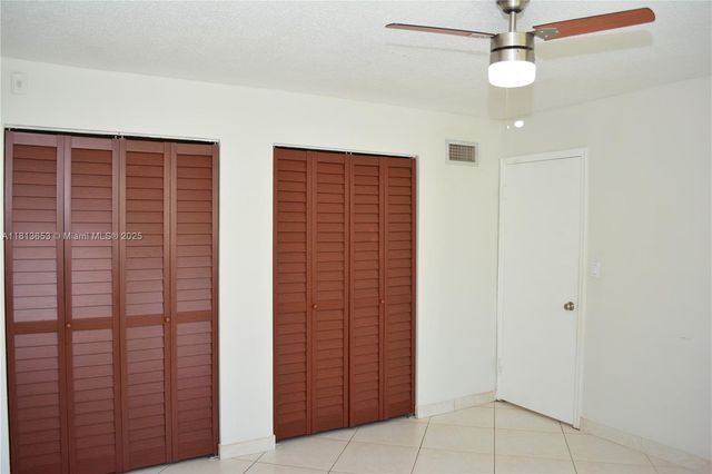 705 NE 2nd St 4, Hallandale Beach, FL 33009