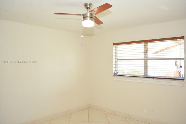 705 NE 2nd St 4, Hallandale Beach, FL 33009