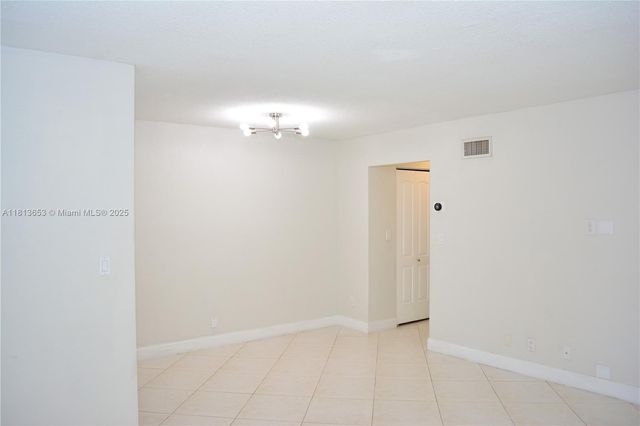 705 NE 2nd St 4, Hallandale Beach, FL 33009