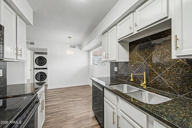 2625 E INDIAN SCHOOL Road 205, Phoenix, AZ 85016