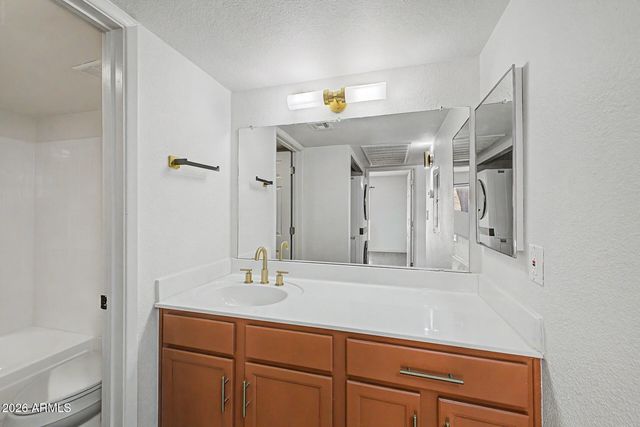 2625 E INDIAN SCHOOL Road 205, Phoenix, AZ 85016