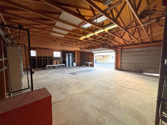 2528 La Vega Drive SW, Albuquerque, NM 87105