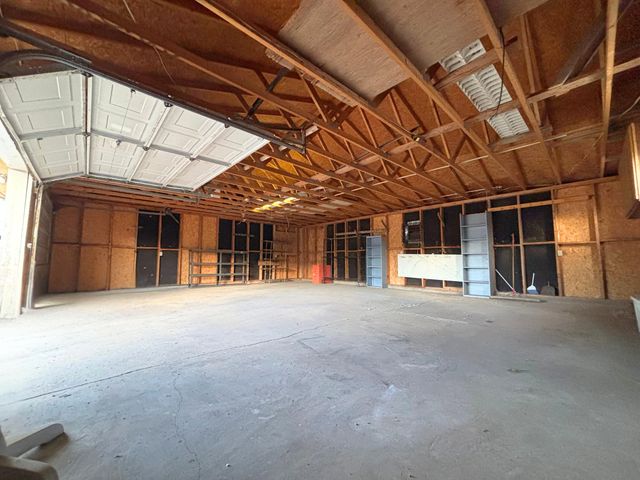 2528 La Vega Drive SW, Albuquerque, NM 87105