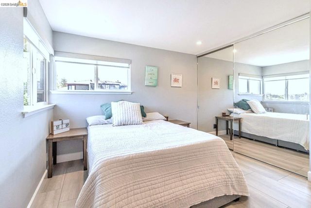 11550 Skyline Blvd, Oakland, CA 94619