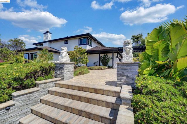 11550 Skyline Blvd, Oakland, CA 94619