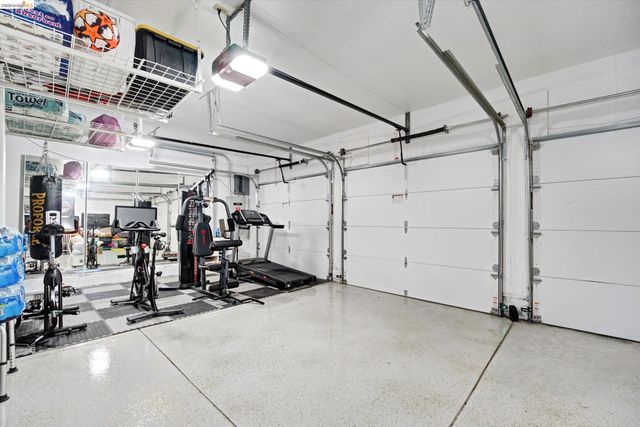 11550 Skyline Blvd, Oakland, CA 94619