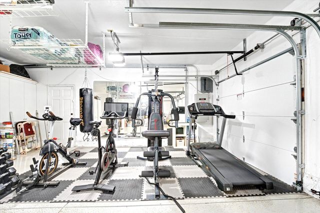 11550 Skyline Blvd, Oakland, CA 94619