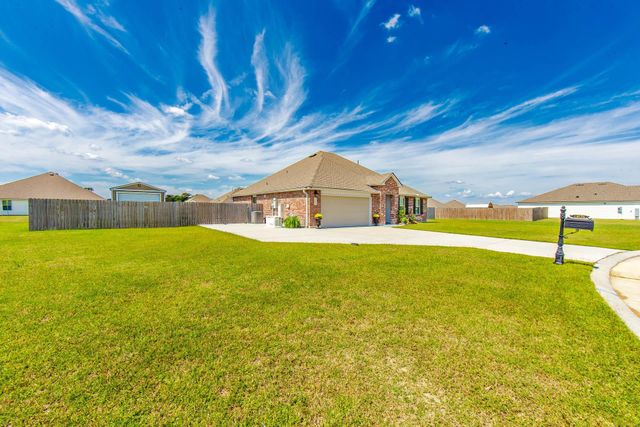 23136 Planters Dr, Vacherie, LA 70090
