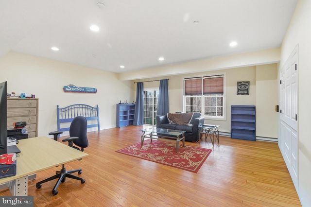 309 CORVUS CIR, Media, PA 19063