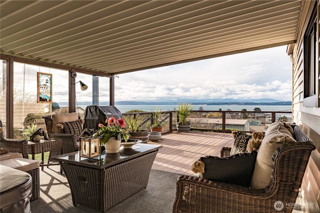 4901 Thistle Lane, Freeland, WA 98249