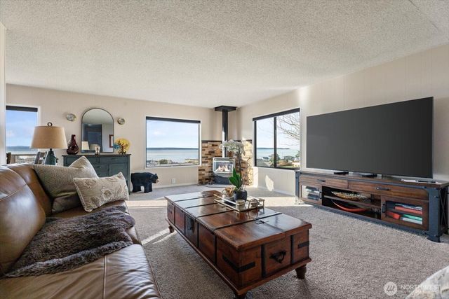 4901 Thistle Lane, Freeland, WA 98249